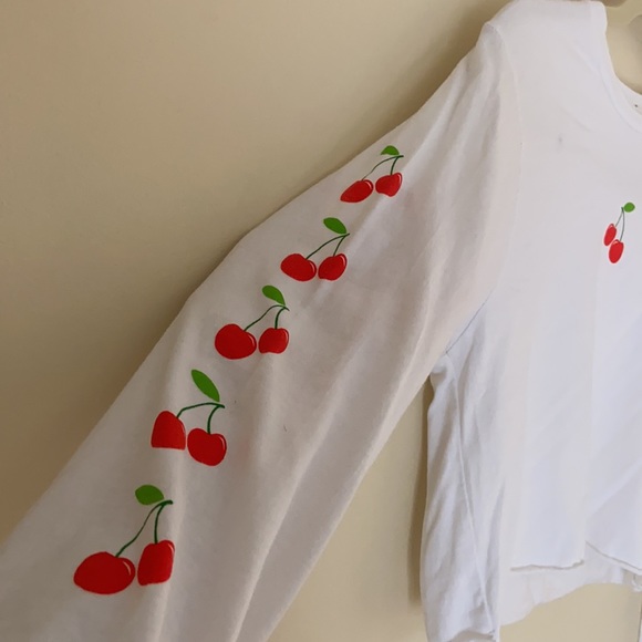 Cropped long sleeve top from Drip Creationz. - Picture 2 of 5